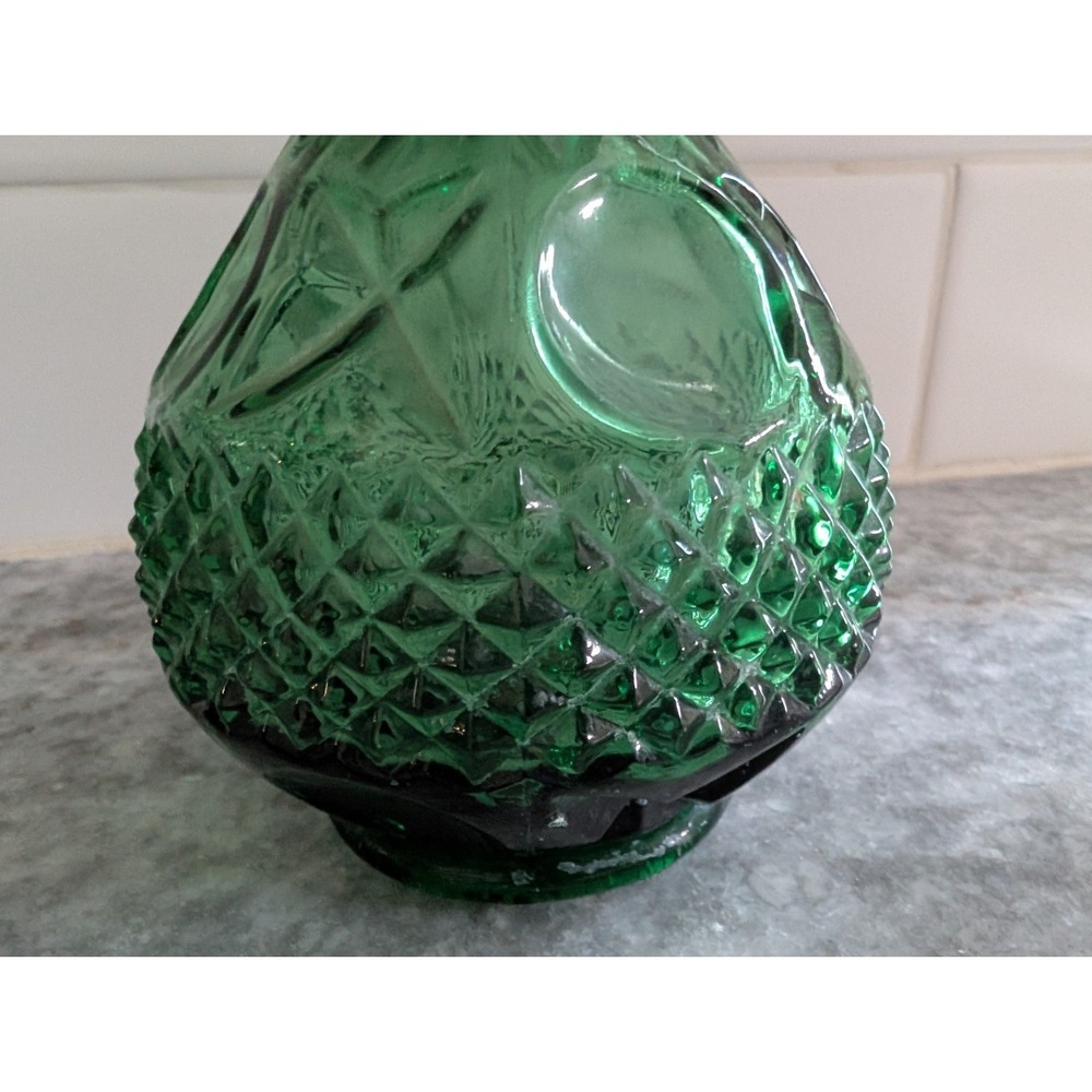 VTG Emerald Green Pressed Glass Diamond Pattern Bud Vase 6.5" With Ribbed Neck - Picture 6 of 9